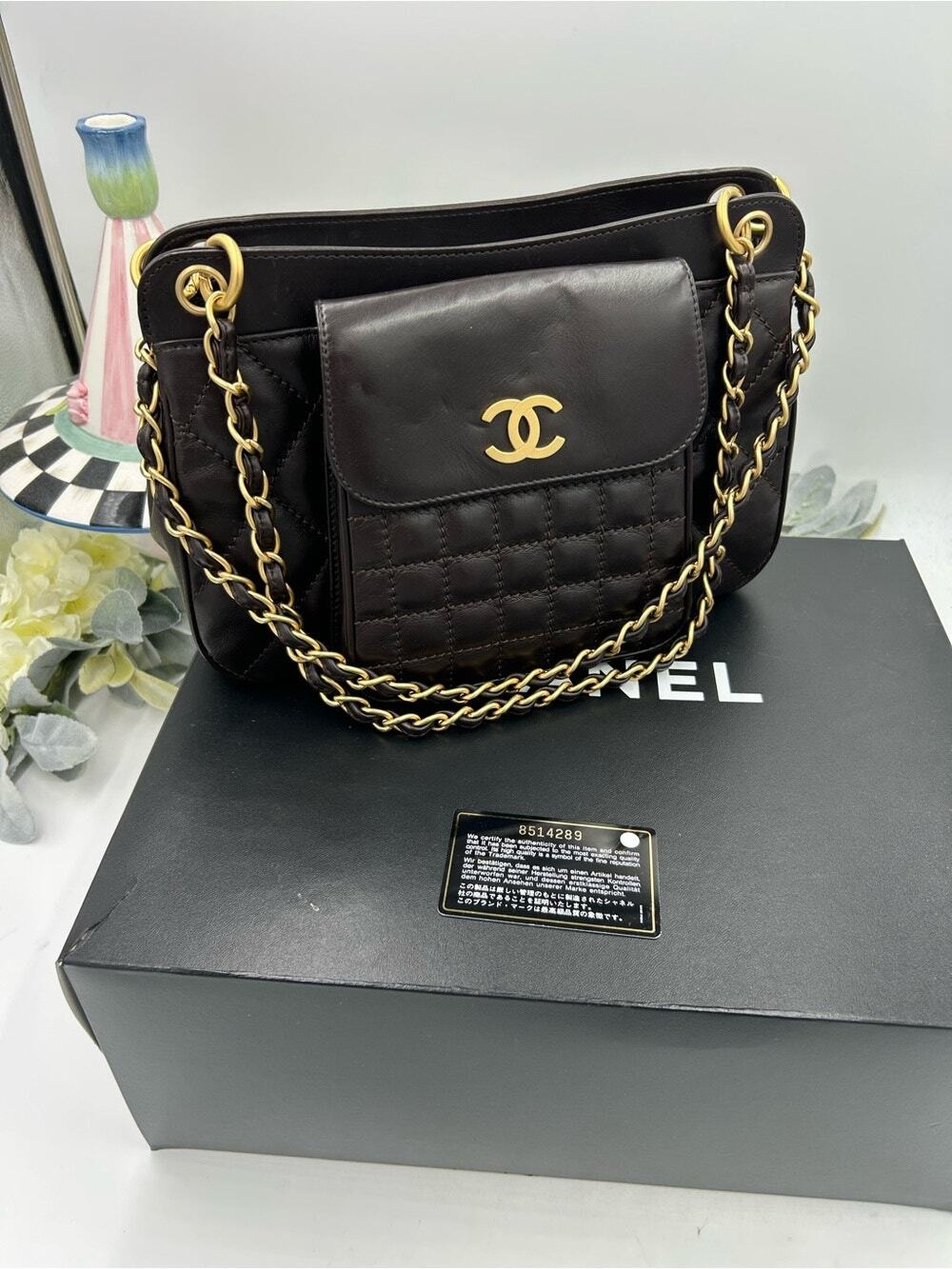 Women Chanel cargo pocket quilted shoulder bag made in France